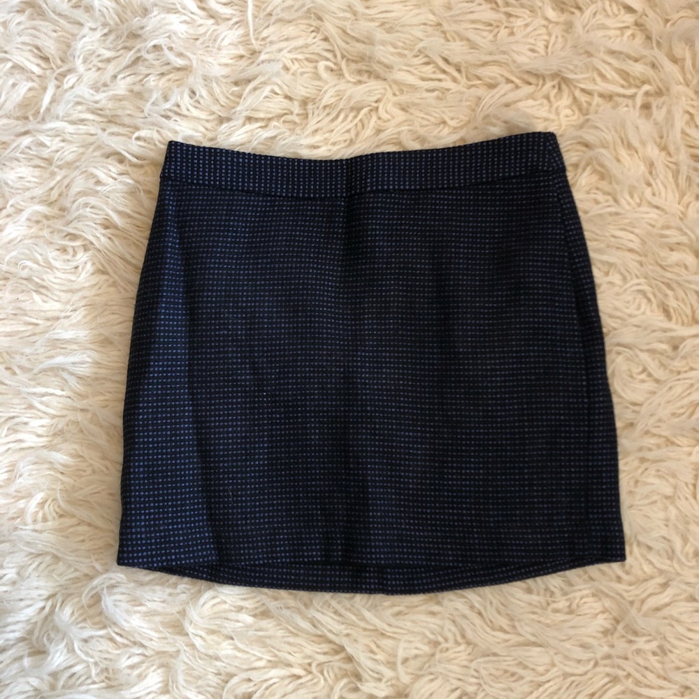 Gap skirt